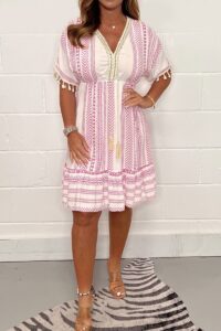 Casual-printed-V-neck-dress-_3-2.jpg